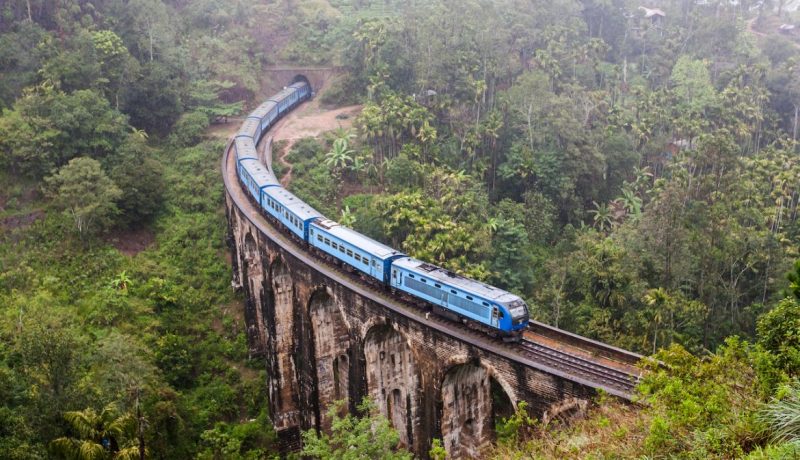 train ride in srilanka